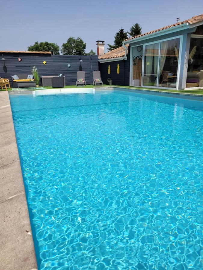 Chambre Merlot, Piscine Et Spa, Proche St Emilion Lugon et l'Ile du Carney Luaran gambar